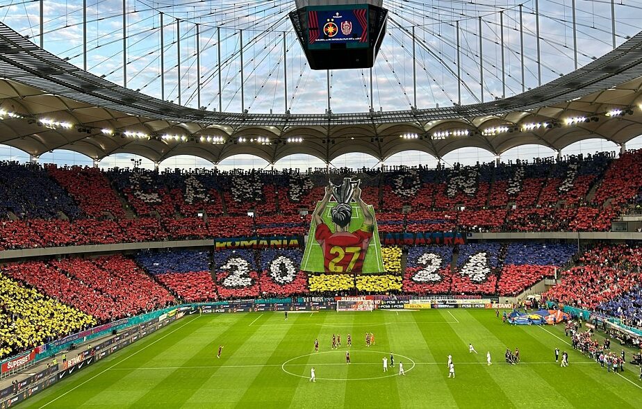 Arena Naţională, colorată în roşu-albastru la FCSB – CFR Cluj! Scenografie impresionantă afişată de fani