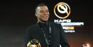 Kylian Mbappe, jucătorul anului la Globe Soccer Awards! I-a învins pe Jude Bellingham şi Vinicius