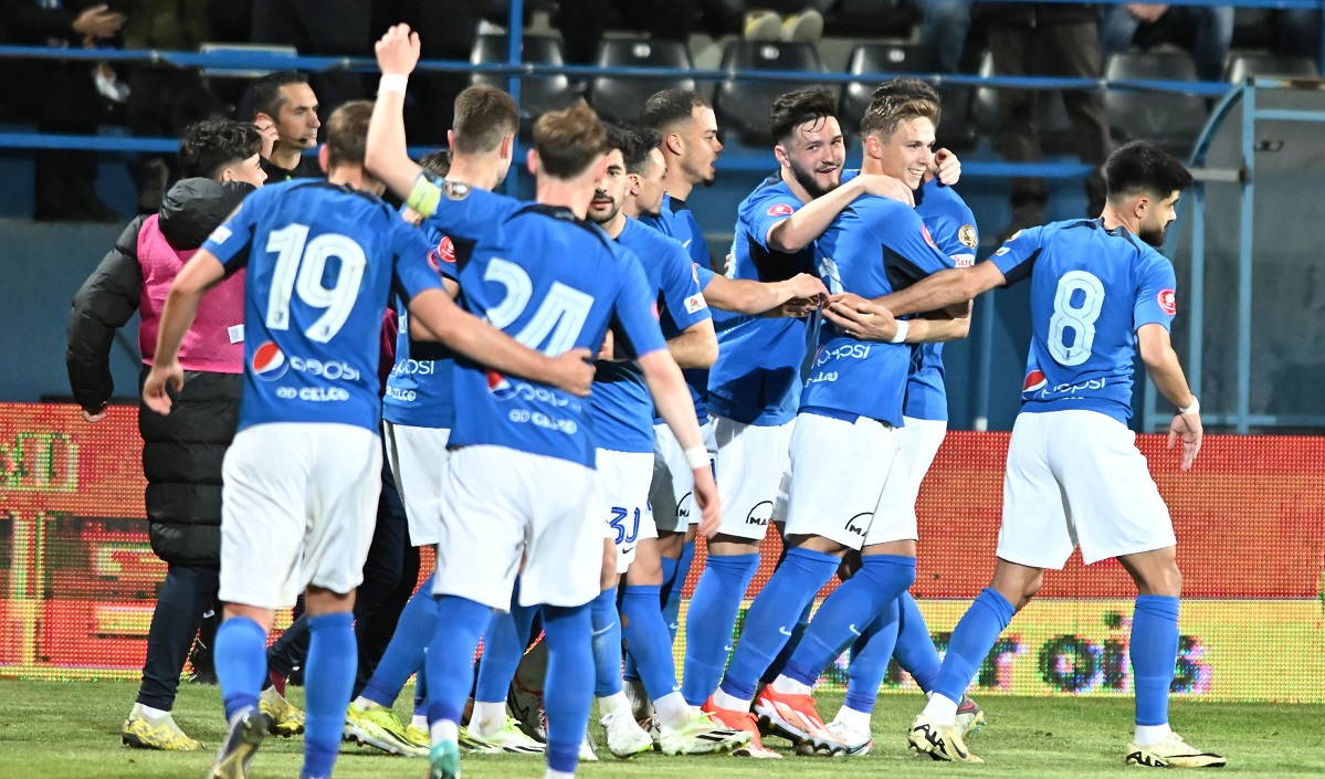 Farul – Universitatea Craiova 3-2. Louis Munteanu şi Alex Mitriţă au reuşit câte o „dublă”