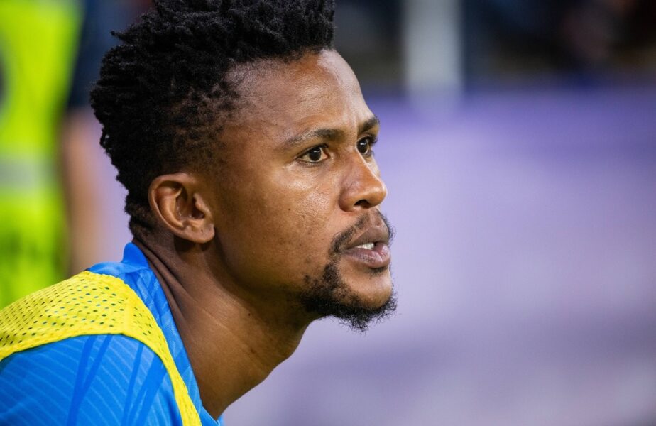 Siyabonga Ngezana a dezvăluit care a fost cel mai greu moment din cariera lui: „Mă urmăreşte, încă doare”