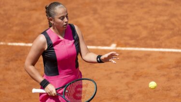 Victoria Azarenka și Jelena Ostapenko, OUT de la Roland Garros! Bianca Andreescu, calificată în turul trei