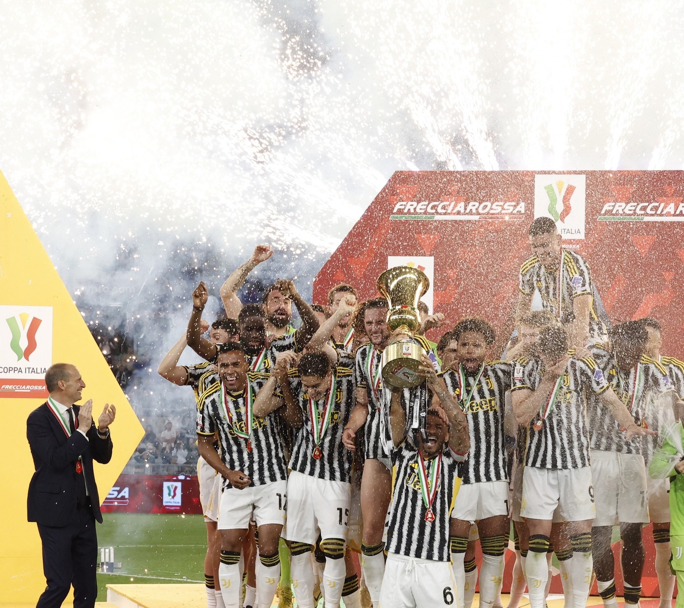 ROME, ITALY, MAY 15: Danilo (C), of Juventus, holds up the trophy at the end of the Italian Cup final football match between Atalanta and Juventus at Rome Olympic Stadium, Italy, on May 15, 2024. Riccardo De Luca / Anadolu/ABACAPRESS.COM,Image: 873450517, License: Rights-managed, Restrictions: , Model Release: no