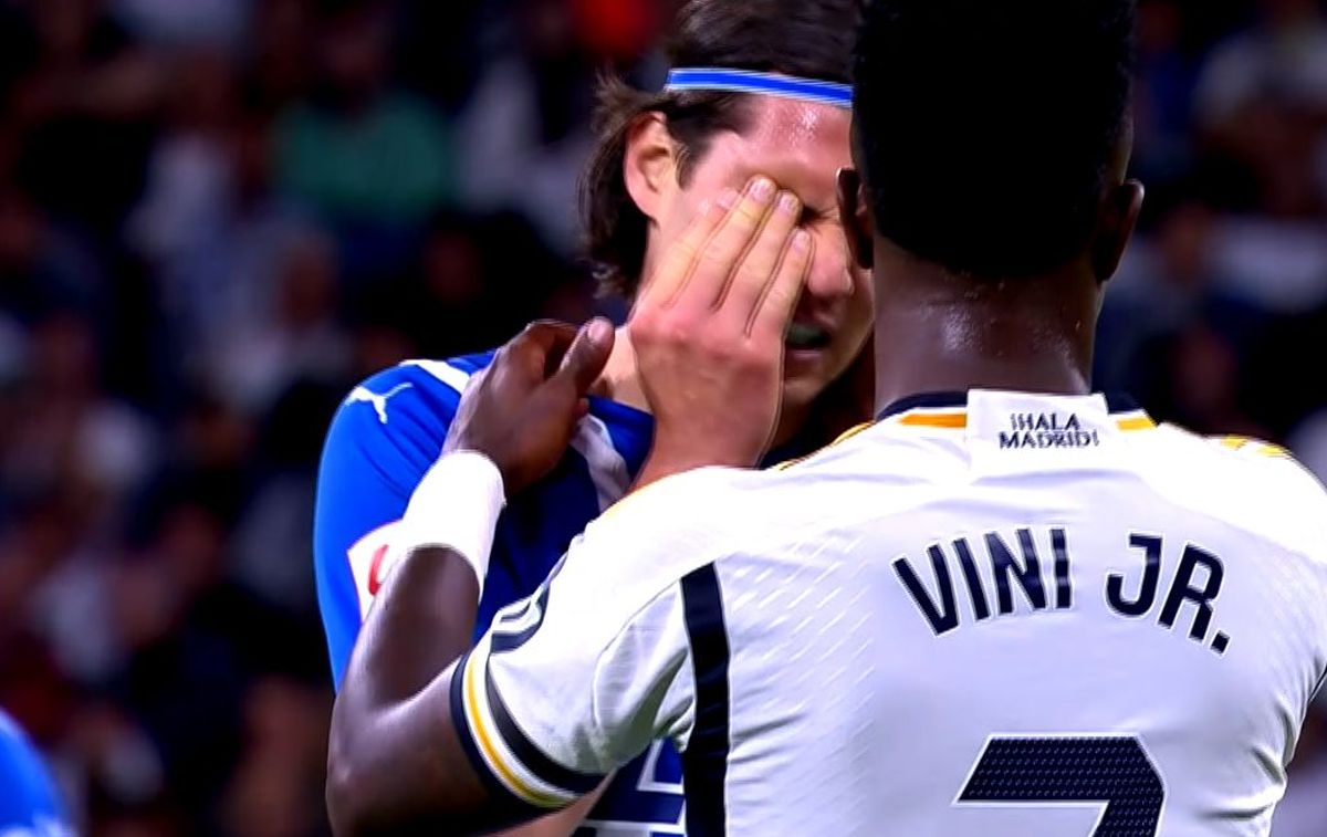 Vinicius l-a lovit în faţă pe Ianis Hagi! Reacţia imediată a starului brazilian, după incident