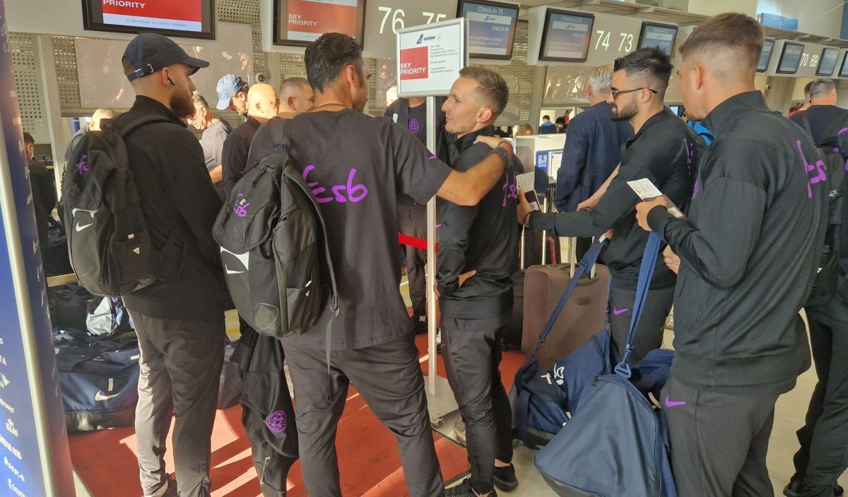 FCSB a plecat în cantonament în Olanda! Imagini de pe aeroport cu jucătorii „roş-albaştri”