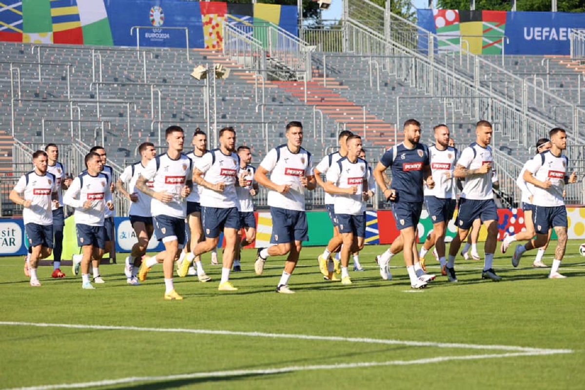 Ultimul antrenament înaintea plecării la Frankfurt / Facebook Echipa naţională de fotbal a României