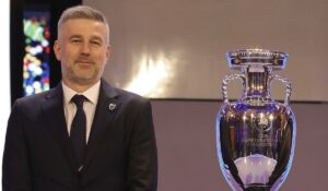 Edi Iordănescu împlineşte 46 de ani! Selecţionerul României, al treilea cel mai tânăr antrenor de la EURO 2024