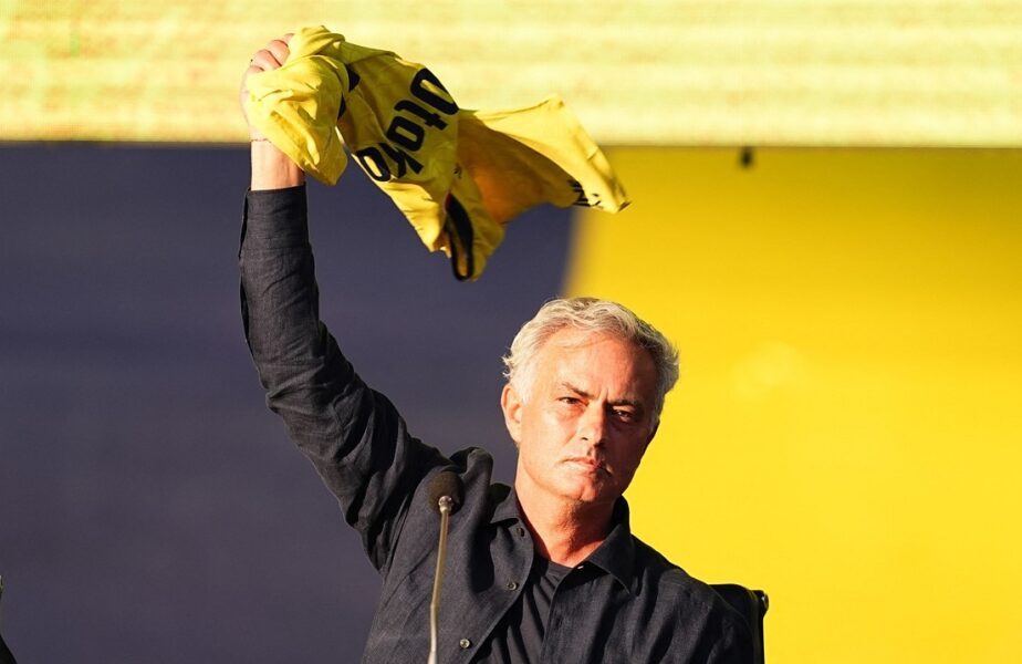 Promisiunea pe care Jose Mourinho le-a făcut-o fanilor lui Fenerbahce, la prezentarea oficială: „O responsabilitate uriaşă!”