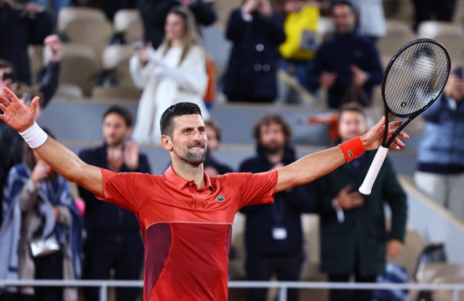 Novak Djokovic a egalat recordul lui Roger Federer după succesul dramatic de la Roland Garros! Meciul s-a încheiat la 3 dimineaţa