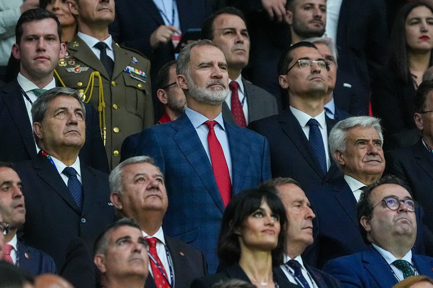 După ce a stat lângă Mourinho şi Sir Alex Ferguson, Răzvan Burleanu a văzut de lângă Regele Filip meciul Spania – Italia 1-0