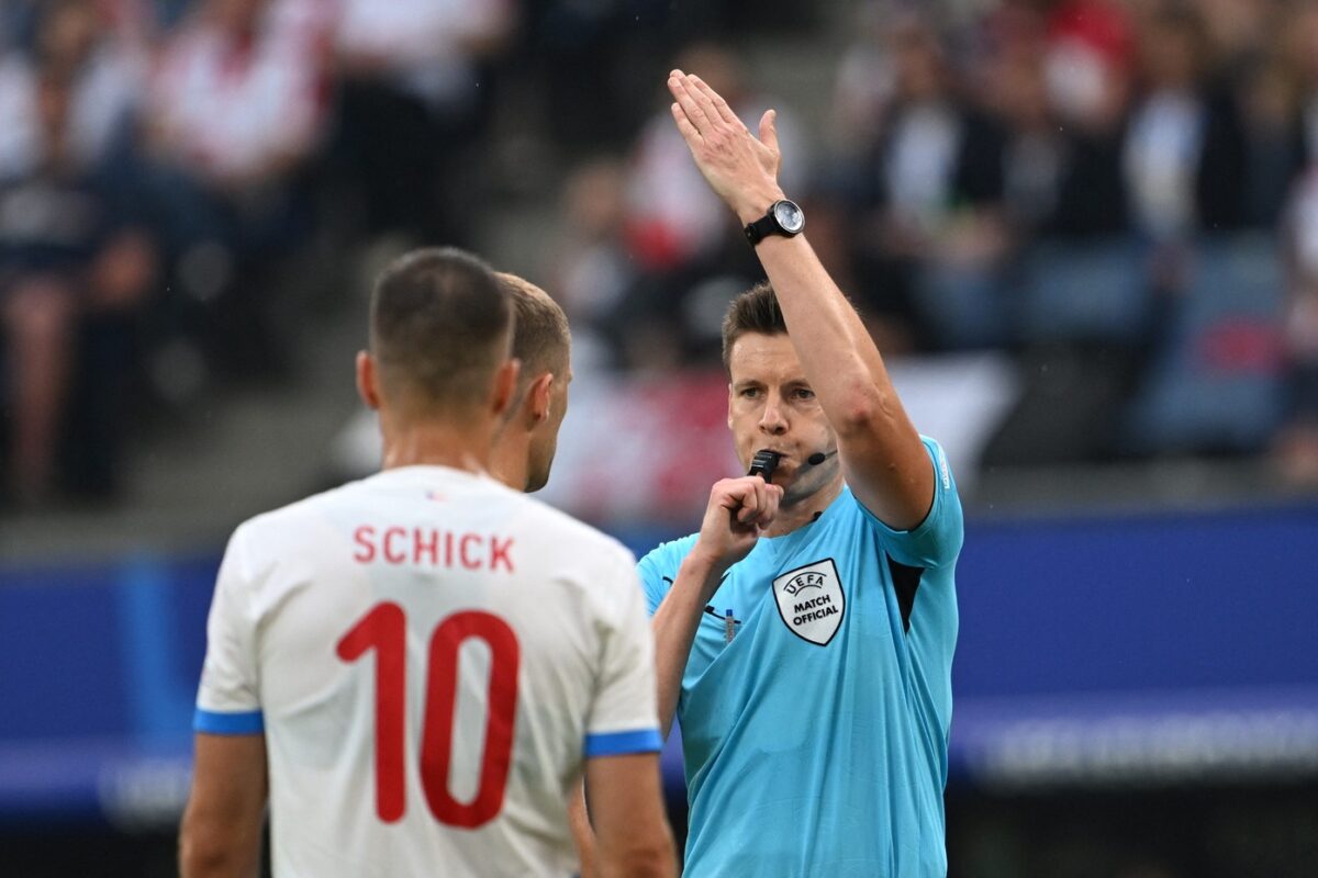 Neamţul Daniel Siebert arbitrează România – Slovacia de la EURO 2024. Istvan Kovacs, delegat la Cehia – Turcia