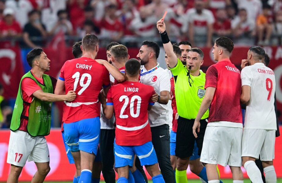 „Cel mai slab arbitru din istorie!” Istvan Kovacs, „distrus” după ce a acordat 19 cartonașe în Cehia – Turcia 1-2, la EURO 2024