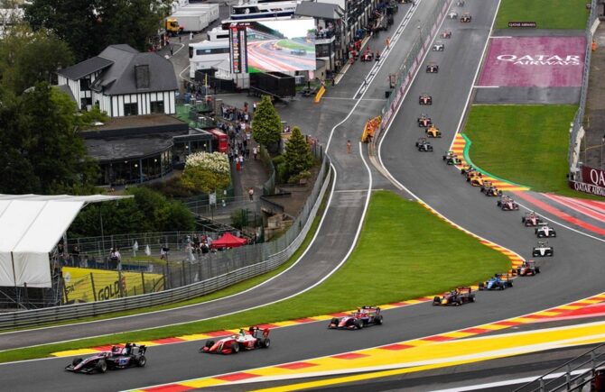 Cursa de Formula 3 din Marele Premiu al Belgiei este ACUM în AntenaPLAY
