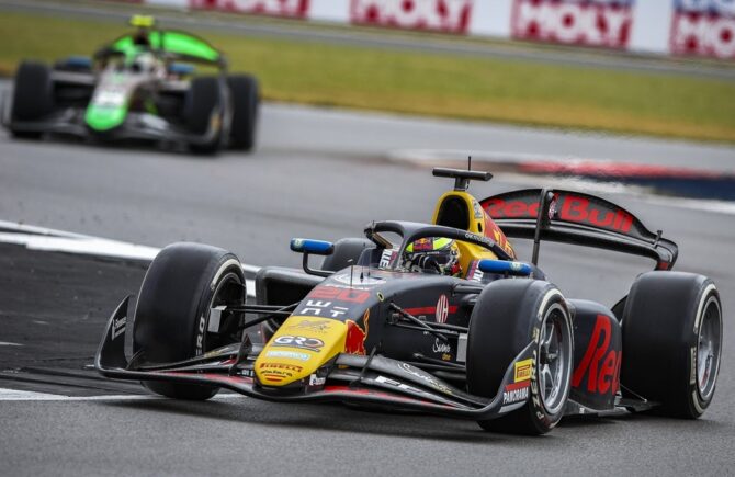 Cursa principală din Formula 2 de la Silverstone e ACUM, în AntenaPLAY! Isack Hadjar, în pole-position