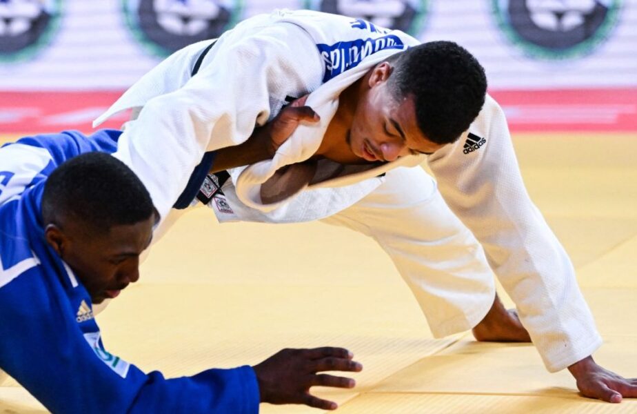 Un judoka algerian a ratat greutatea la 73 kg pentru a nu înfrunta un sportiv israelian! El a fost descalificat