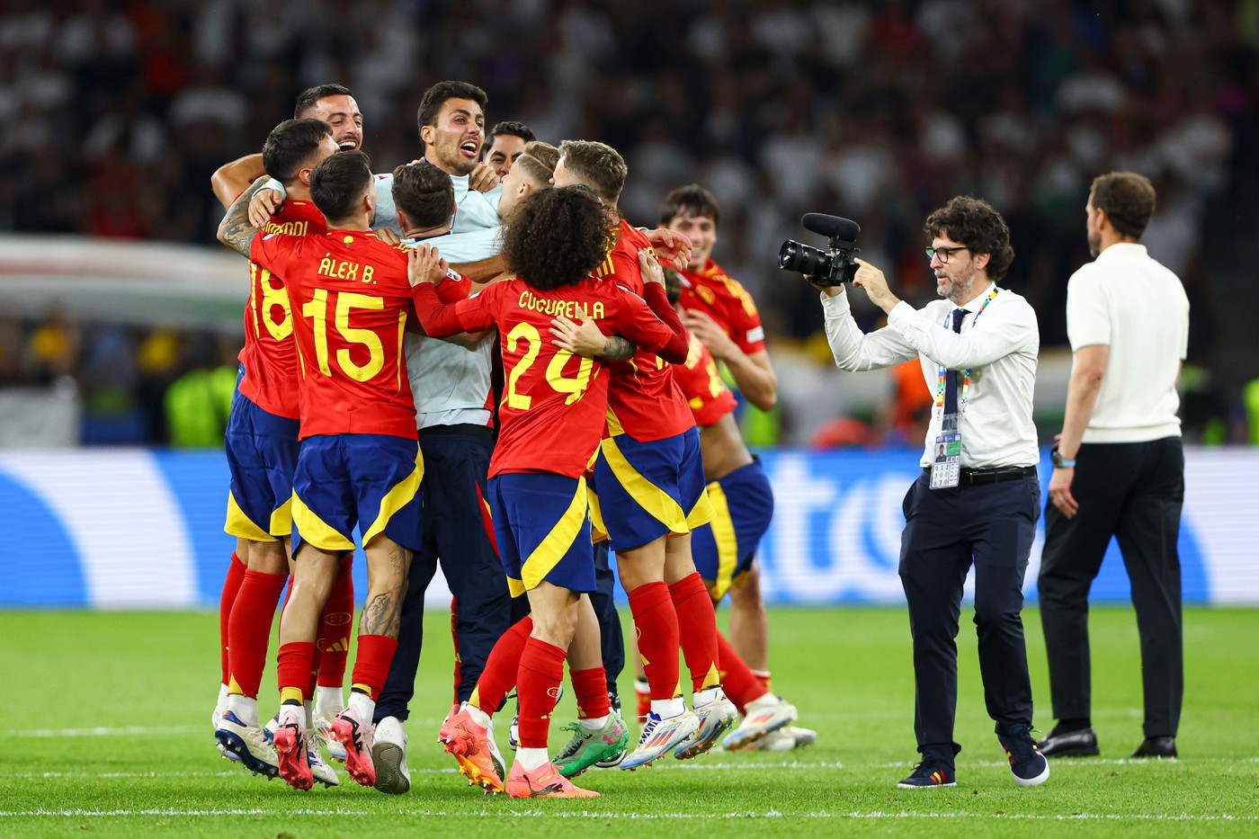  Imagini superbe, după ce Spania a câştigat trofeul EURO 2024