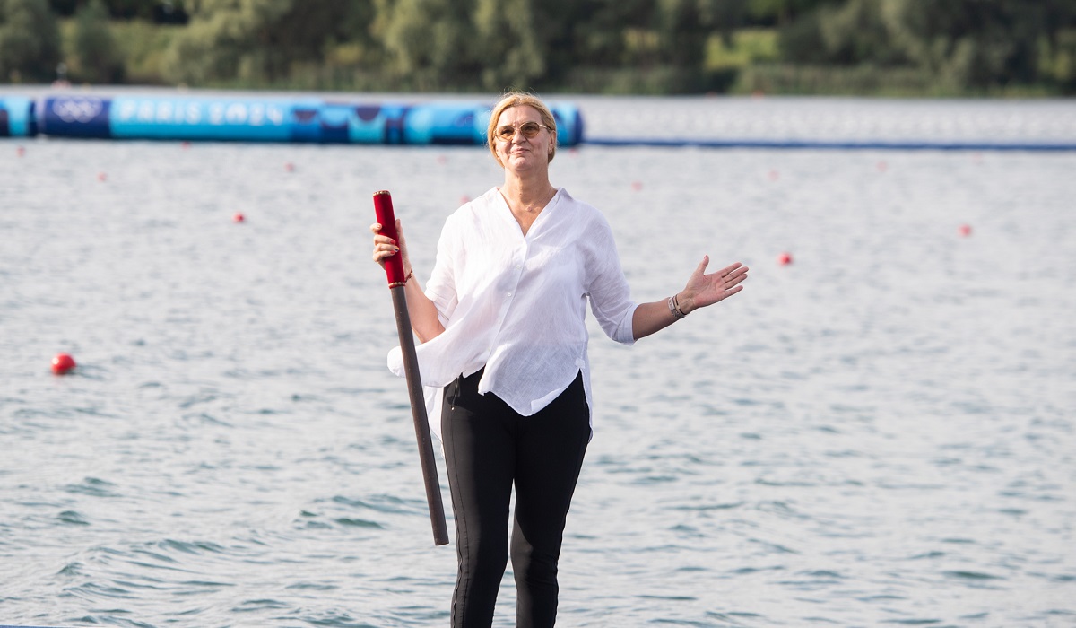 Elisabeta Lipă a dat startul curselor de canotaj de sâmbătă, de la Jocurile Olimpice! Președinta ANS, aplaudată de spectatori