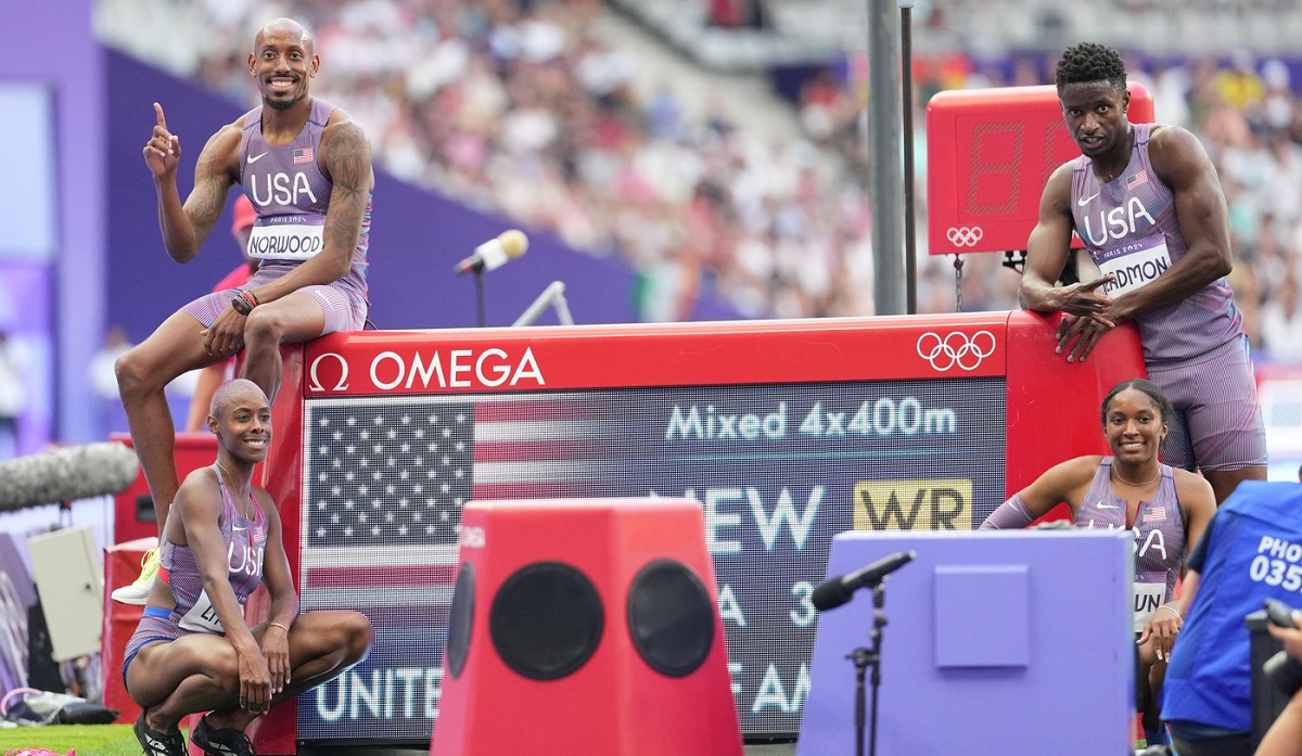 Atleții din Statele Unite au stabilit un nou record mondial la ștafetă mixtă 4x400m, la Jocurile Olimpice!