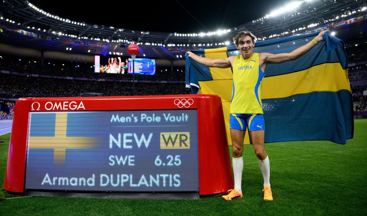 Armand Duplantis şi-a doborât recordul mondial în proba de săritură cu prăjina! Este al nouălea record mondial pentru suedez!