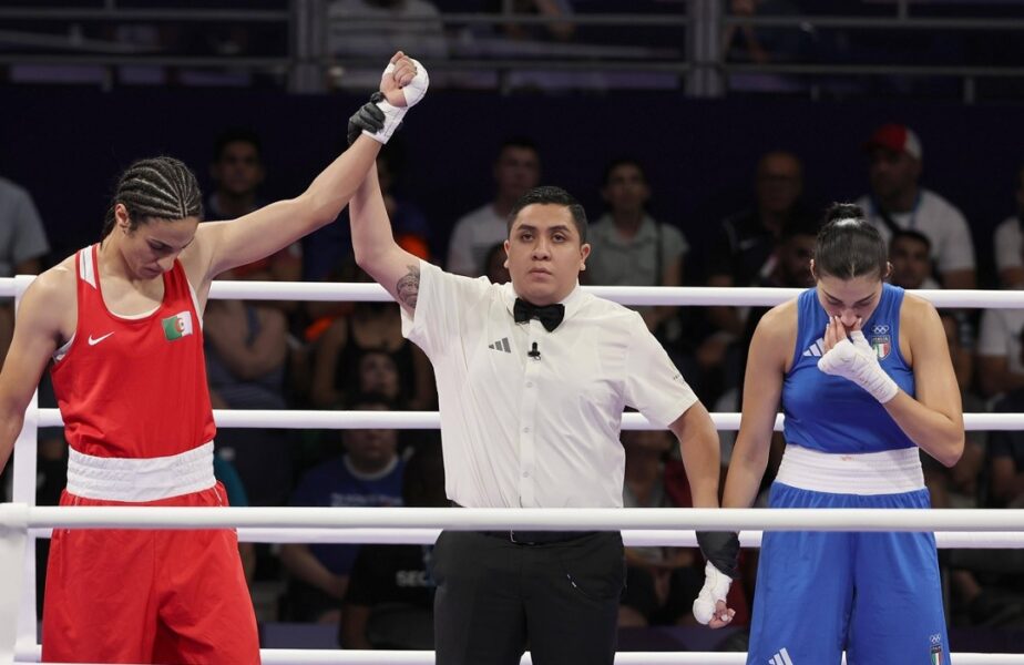 Scandal uriaş în boxul feminin! S-a retras după 46 de secunde împotriva pugilistei acuzate că este bărbat: „M-a durut prea tare”