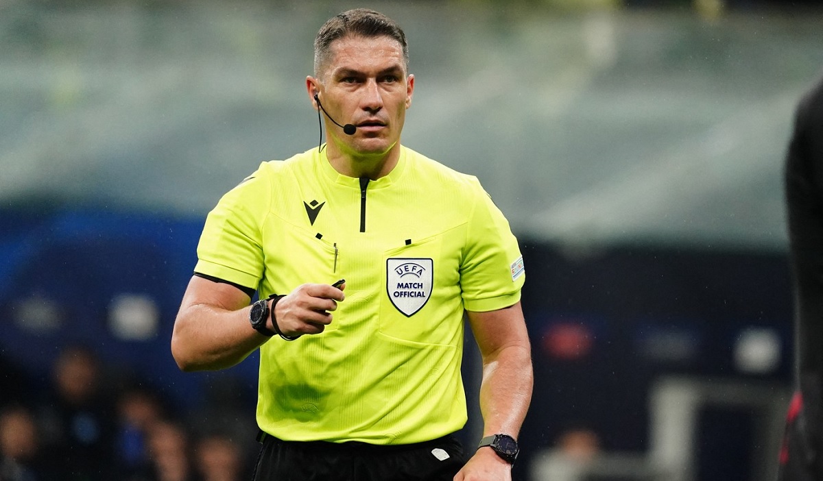 Istvan Kovacs arbitrează meciul FCSB – Farul, din etapa a 5-a a Ligii 1