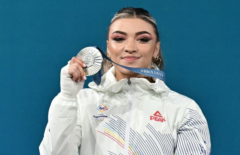 Mihaela Cambei, prima reacţie după ce a cucerit medalia de argint la Jocurile Olimpice 2024: „Am zis ori la bal, ori la spital”