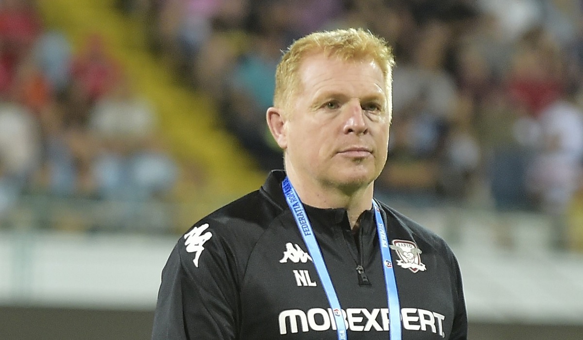 Neil Lennon a fost dat afară de Rapid! Anunţul oficial al giuleştenilor