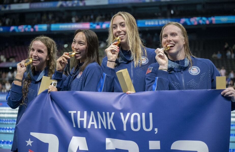 Ştafeta feminină americană a cucerit aurul la 4 x 100 metri mixt cu record mondial!