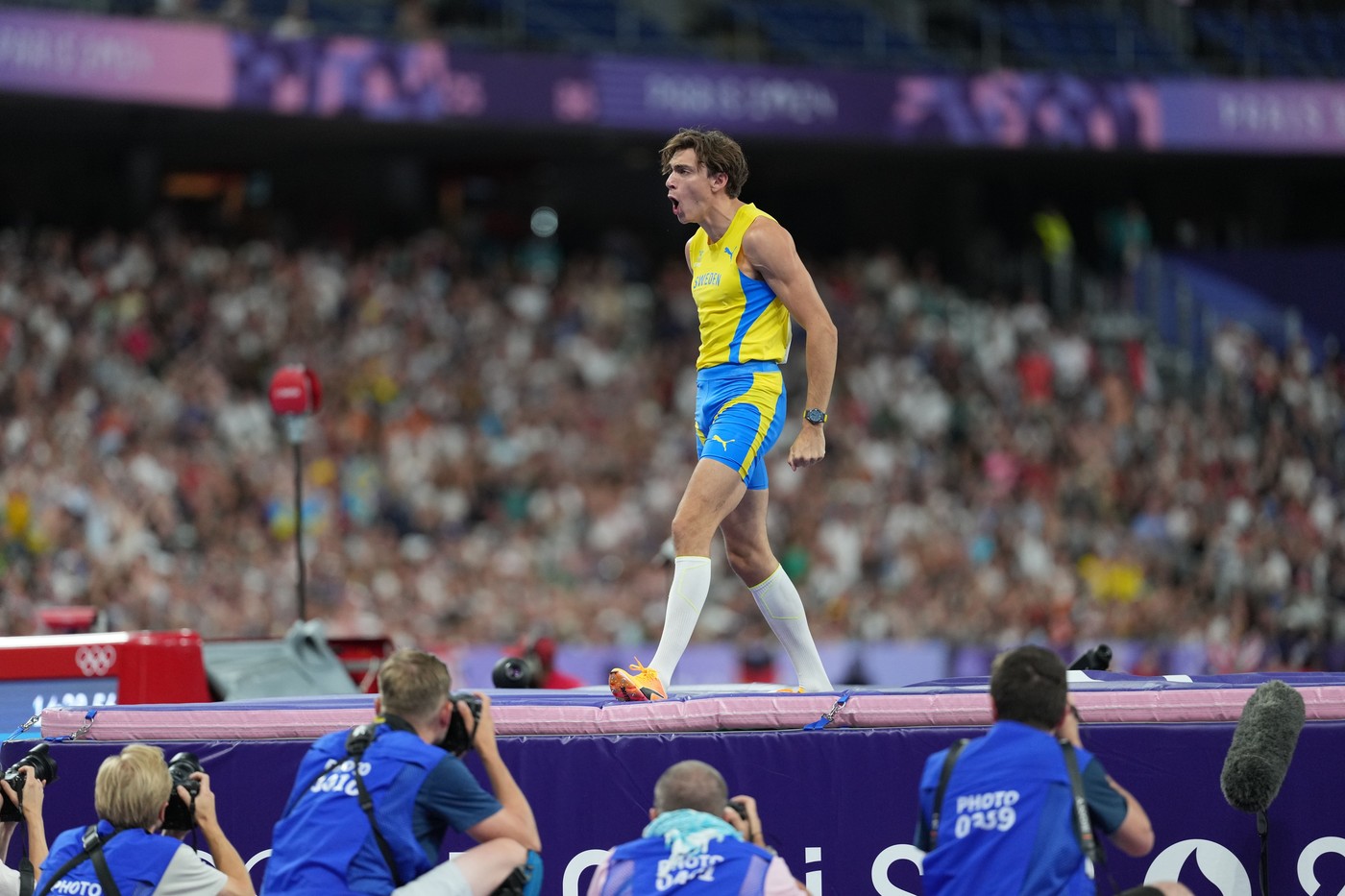 Armand Duplantis of Sweden wins gold and sets a new World Record in the Men's Pole Vault
Paris 2024 Olympic Games, Day Ten, Paris, France - 05 Aug 2024,Image: 896314486, License: Rights-managed, Restrictions: , Model Release: no