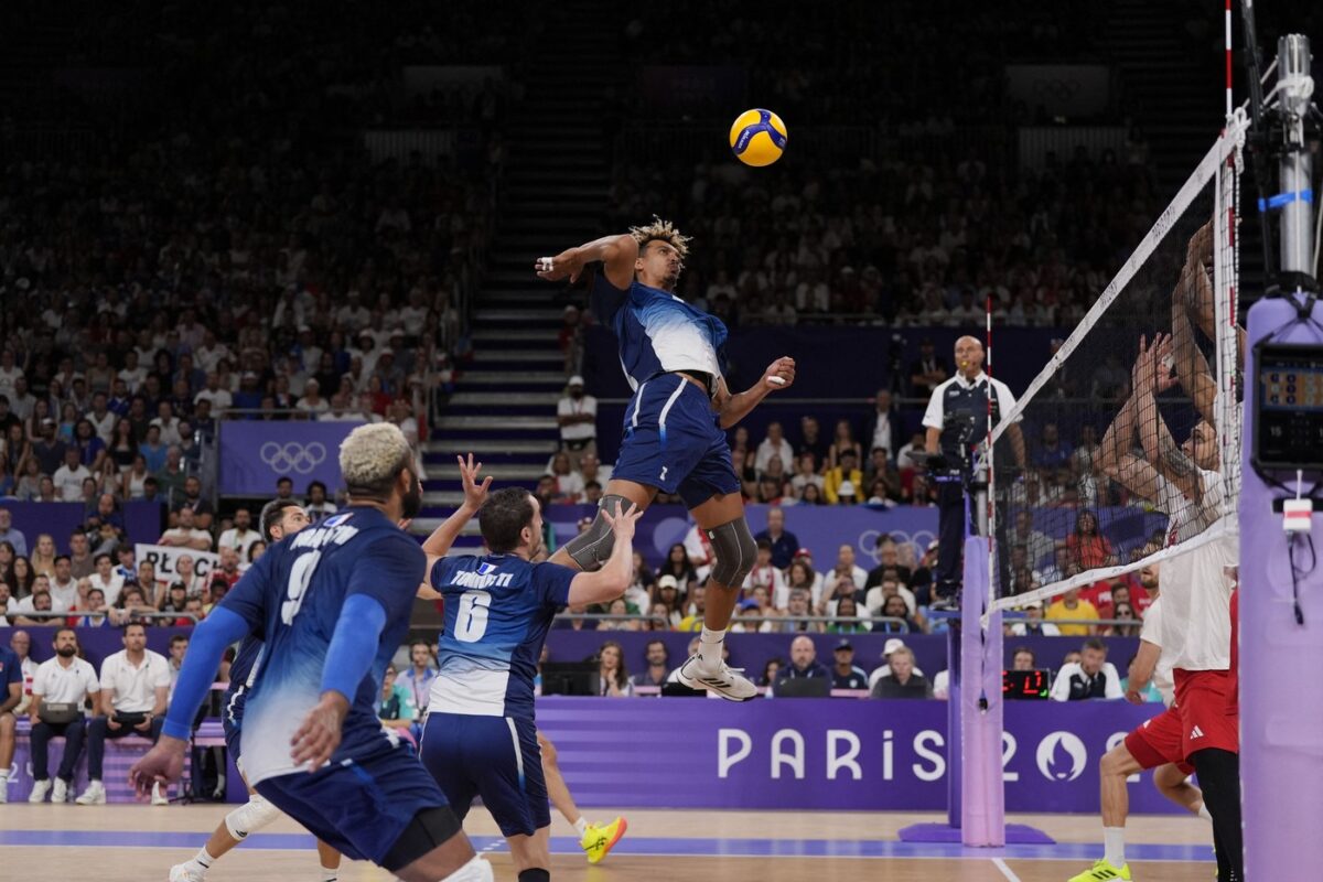 Franţa şi-a păstrat titlul olimpic la volei masculin. Victorie clară în finală cu Polonia