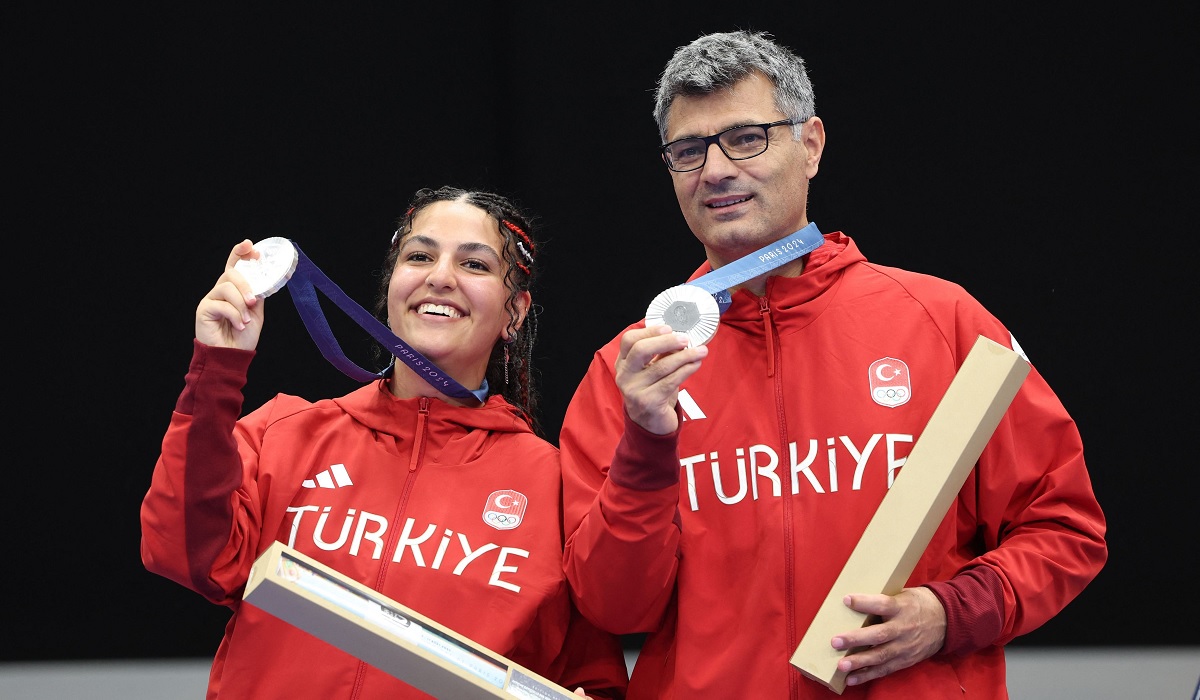 „Chiar şi arbitrii sunt surprinşi Yusuf Dikec, turcul care a făcut senzaţie la JO 2024: „Succesul nu vine cu mâinile în buzunar