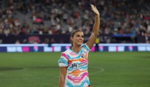 Alex Morgan s-a retras din fotbal! Imagini emoţionante de la ultimul meci al jucătoarei din Statele Unite