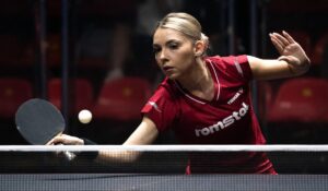 Bernadette Szocs – Wang Manyu LIVE VIDEO în AntenaPLAY (10:45), la WTT Champions Macao 2024. Meci infernal pentru româncă