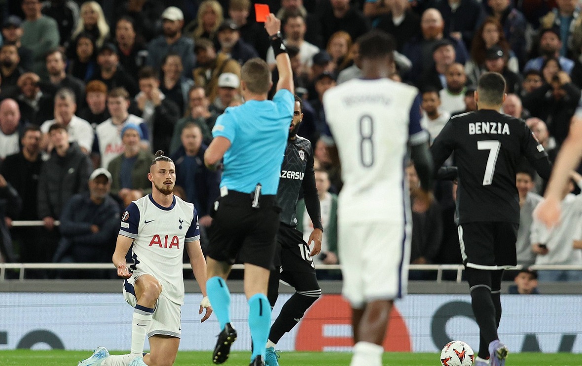 Radu Drăguşin, distrus de englezi după eliminarea din Tottenham - Qarabag 3-0