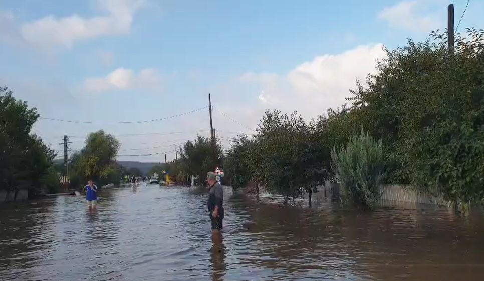 Ciclonul Boris a făcut prăpăd în Galaţi. Sursa: observatornews.ro