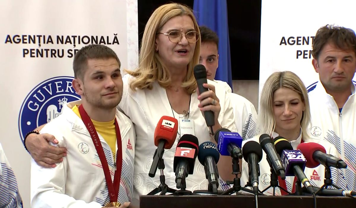 Lotul României de la Jocurile Paralimpice, primit la Salonul Oficial la revenirea în ţară