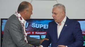 Marius Şumudică şi-a făcut praf jucătorii după Rapid – U Cluj 0-2 şi a anunţat măsuri drastice: „E strigător la cer”