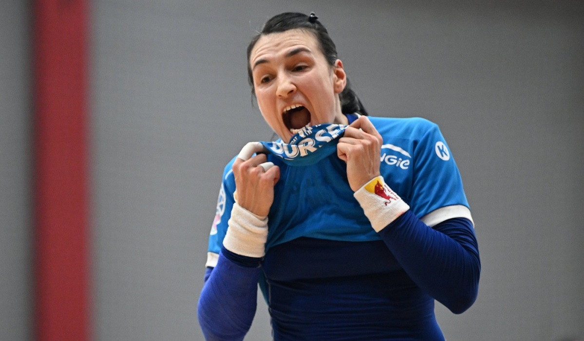 Gloria Bistriţa, victorie uriaşă cu CSM Bucureşti în Liga Campionilor! Cristina Neagu, învinsă de debutantele competiţiei