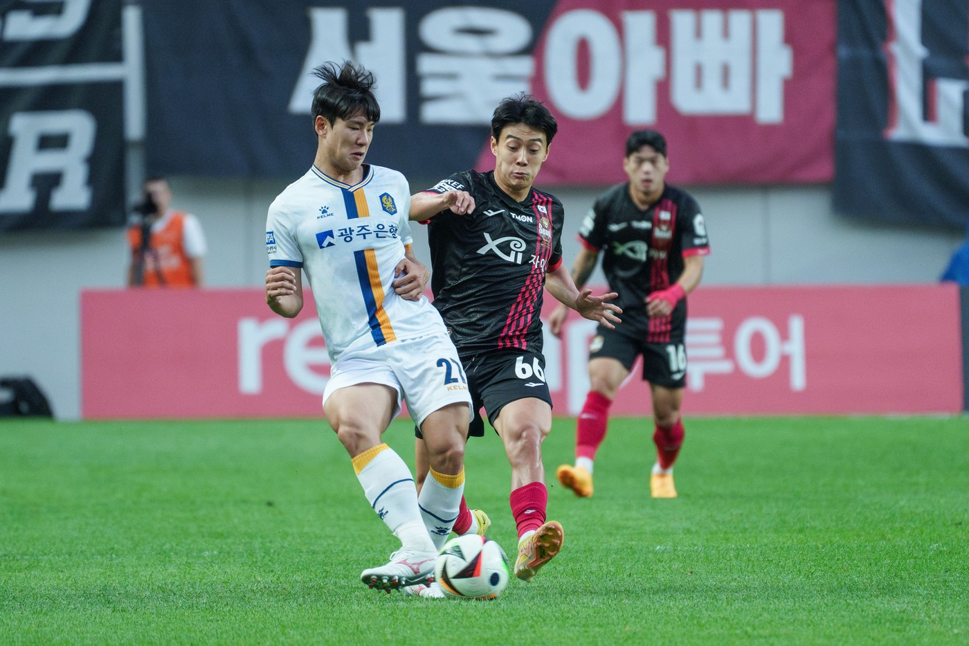 Gwangju – Yokohama şi Shandong – Mariners se joacă ACUM în Liga Campionilor Asiei, exclusiv în AntenaPLAY