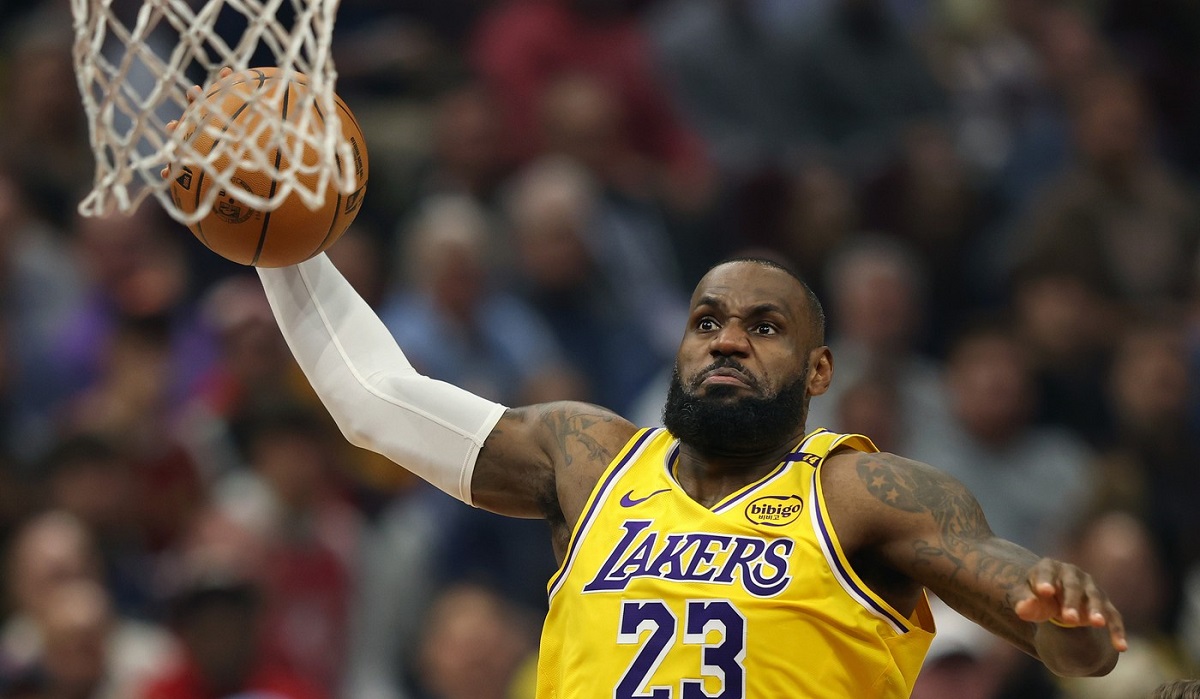 L.A. Lakers - Toronto Raptors (sâmbătă, 01:30) și Boston Celtics - Charlotte Hornets (duminică 00:00) LIVE VIDEO în AntenaPLAY