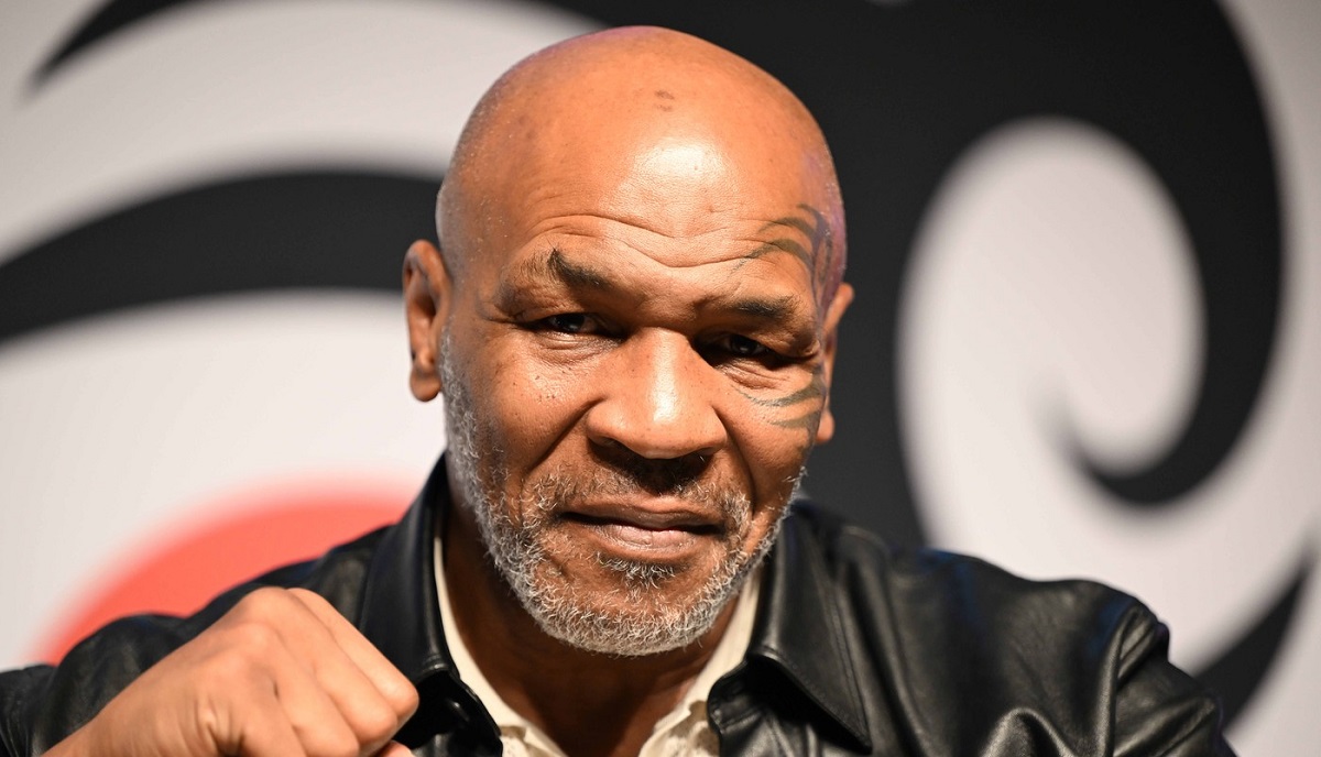 Reacţia lui Mike Tyson, după ce a fost criticat că se luptă cu cineva cu 31 de ani mai tânăr ca el!