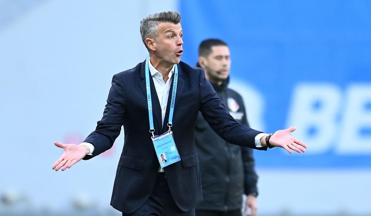 Ovidiu Burcă, în timpul unui meci al lui Dinamo