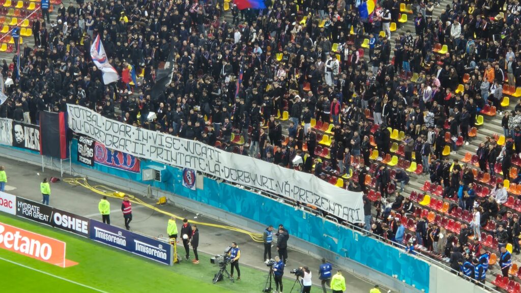 Mesajul afişat de fanii FCSB-ului, la derby-ul cu Dinamo