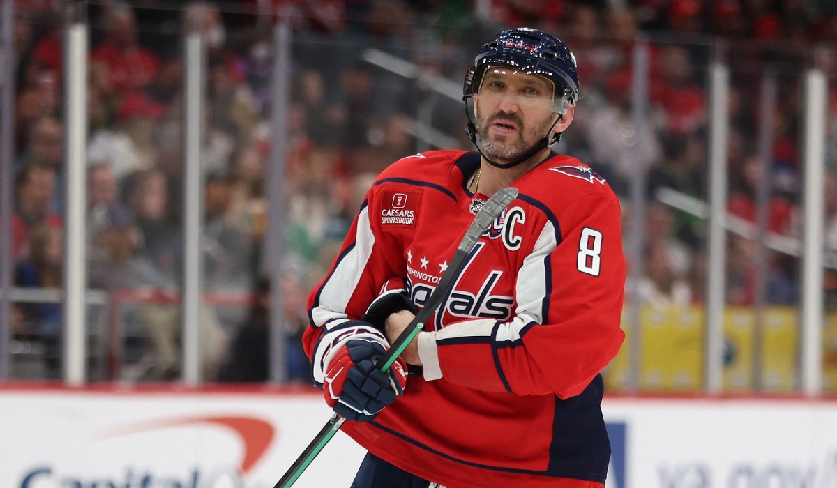 Alex Ovechkin, pe urmele recordului lui Wayne Gretzky! Câte goluri trebuie să mai înscrie pentru a-l depăşi pe „The Great One