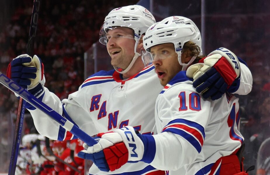 Artemi Panarin, show total în Detroit Red Wings – New York Rangers 2-5! Rusul a marcat al 8-lea hat-trick al carierei