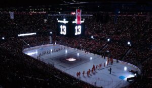 Calgary Flames nu l-a uitat pe Johnny Gaudreau! Momente emoţionante în memoria fostului număr 13