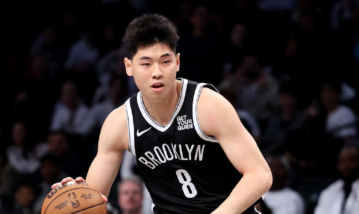 Cui Yongxi, al şaptelea jucător chinez care a debutat în NBA! Jucătorul lui Brooklyn Nets a reuşit primul său punct