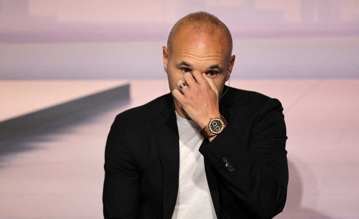 Andres Iniesta, copleşit de emoţii la conferinţa de retragere