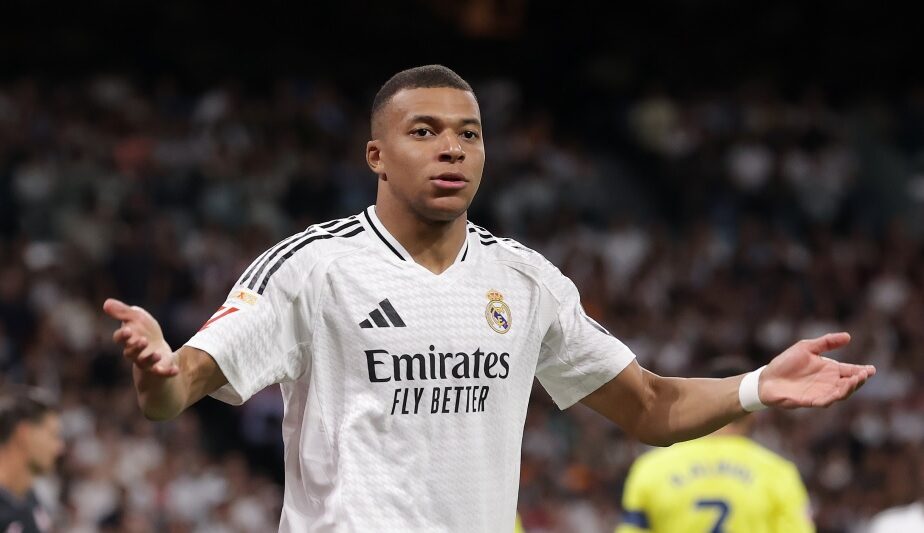 Kylian Mbappe, criticat după ce a refuzat naţionala Franţei şi a jucat pentru Real Madrid