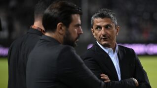 Răzvan Lucescu a anunţat în ce condiţii îşi dă demisia de la PAOK: „N-am o problemă să îmi fac bagajele pentru Bucureşti!”