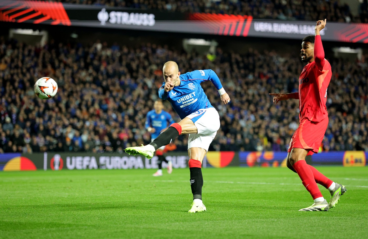 Dezastru pentru FCSB în primele 30 de minute cu Rangers. Campioana României, la pământ pe Ibrox